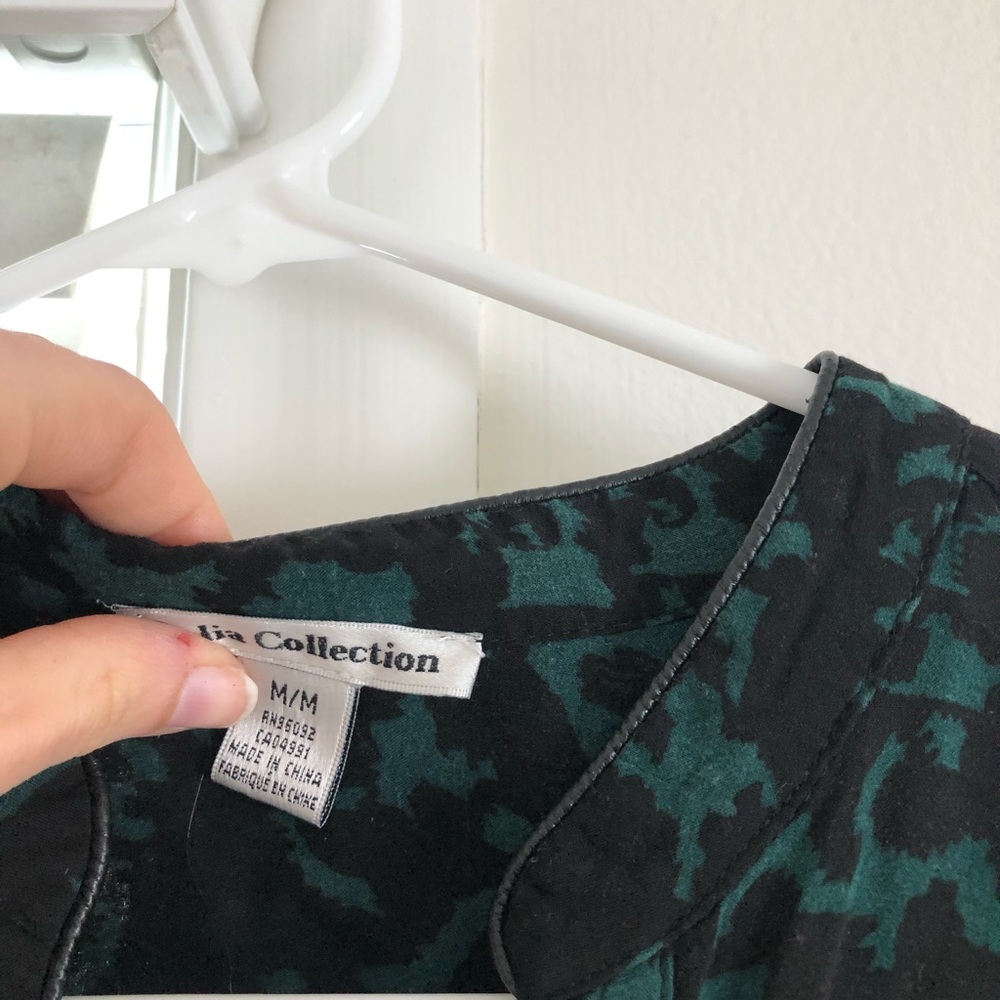 Detailed blouse - Picture 2 of 2